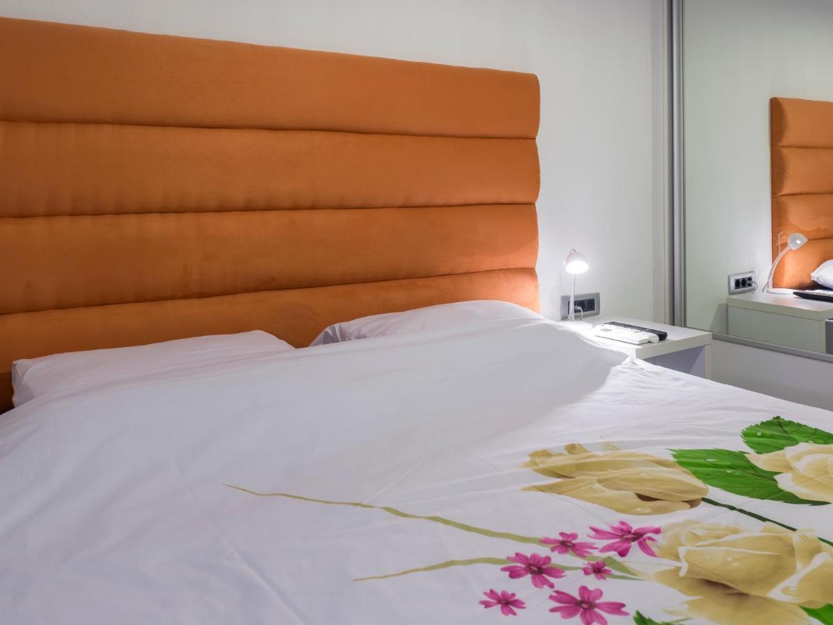 Apartments Windrose โกตอร์ ภายนอก รูปภาพ