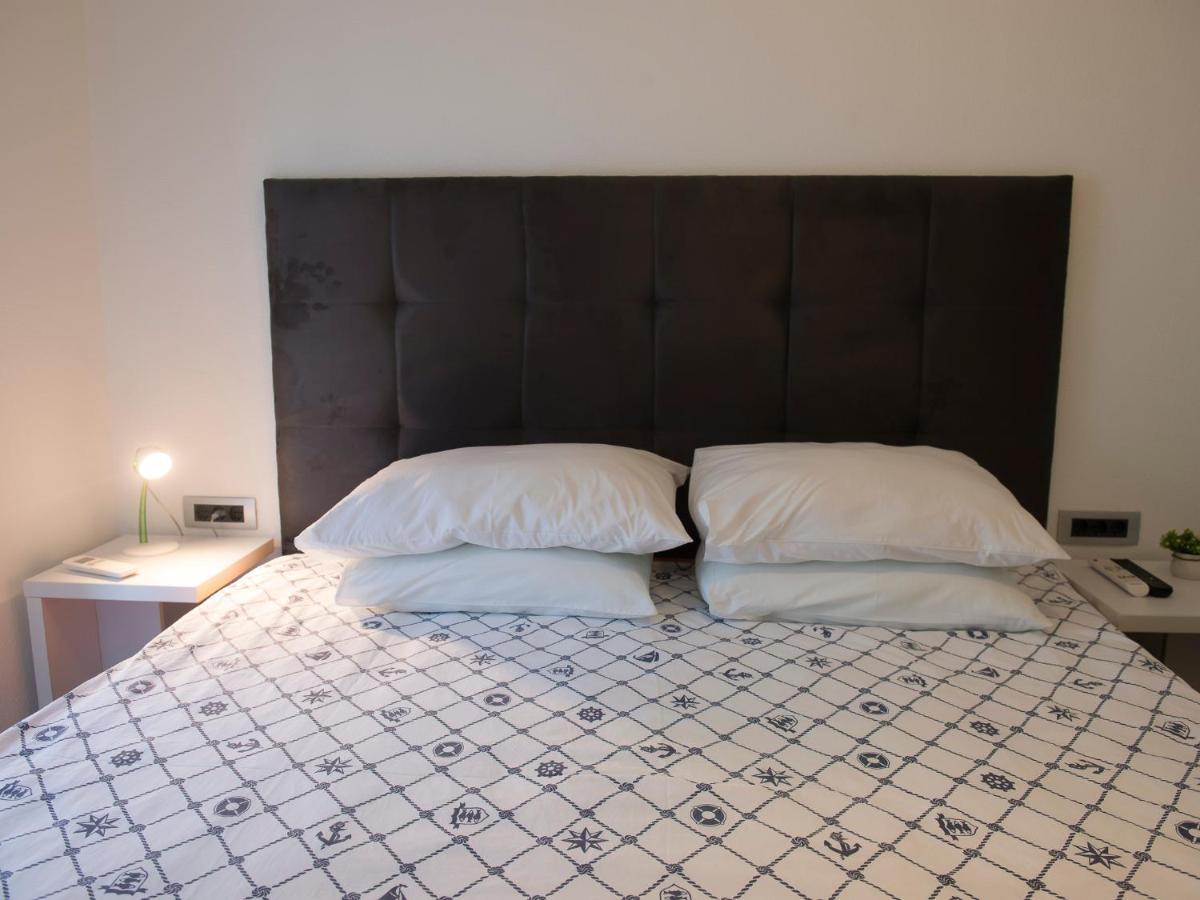 Apartments Windrose โกตอร์ ภายนอก รูปภาพ