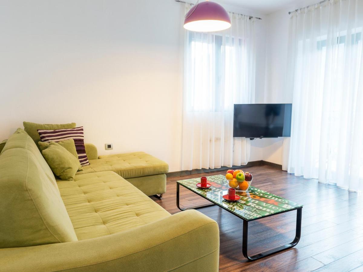 Apartments Windrose โกตอร์ ภายนอก รูปภาพ