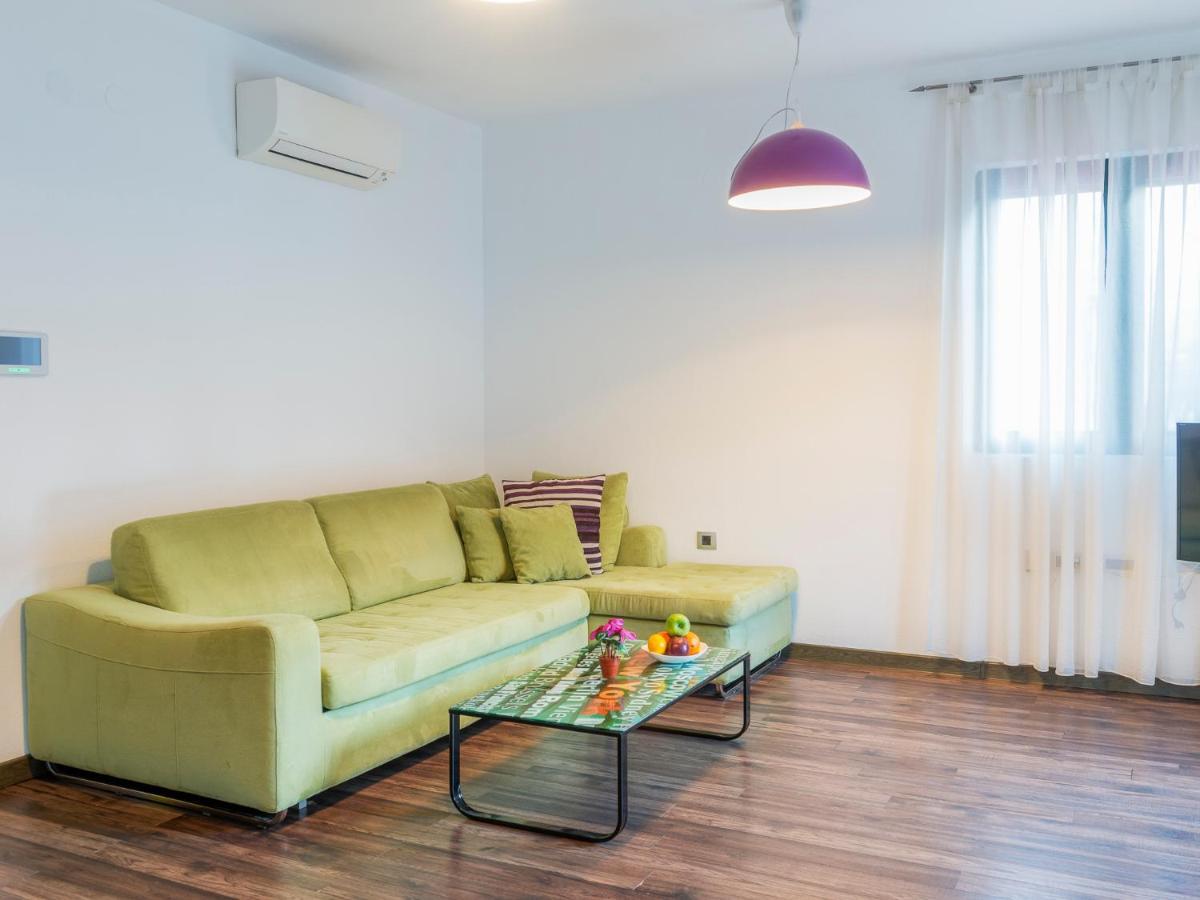 Apartments Windrose โกตอร์ ภายนอก รูปภาพ