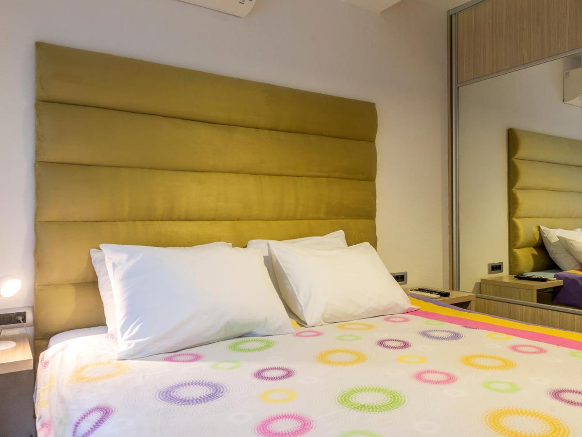 Apartments Windrose โกตอร์ ภายนอก รูปภาพ